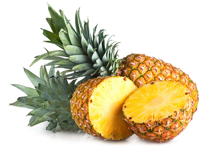 Jugo de piña en vaso